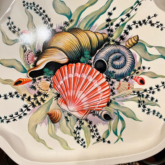 VINTAGE & RARE 50’s SEA SHELL METAL TRAY - Picture 2 of 7